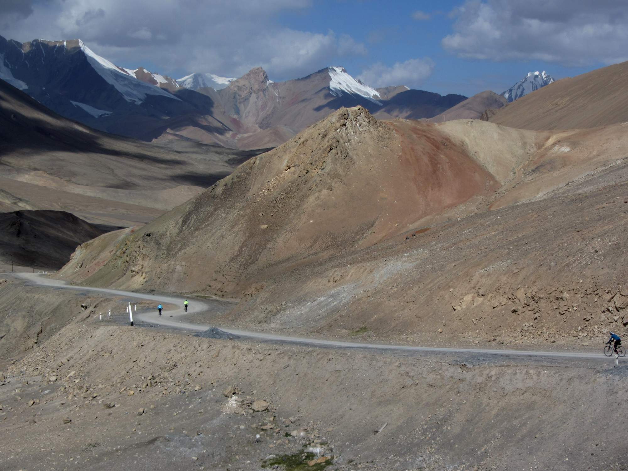 Cycling towards Ak-Baital Pass
