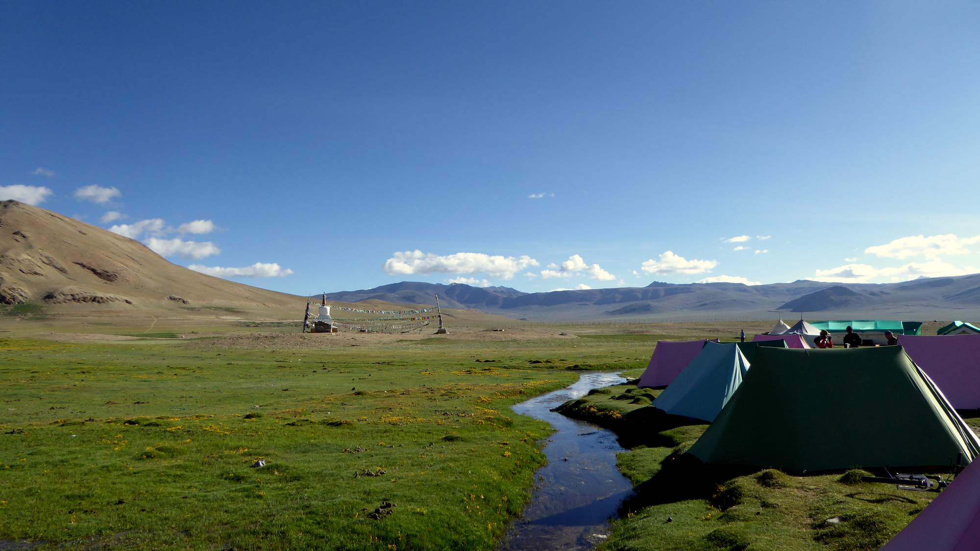 camping at altitude India himalaya