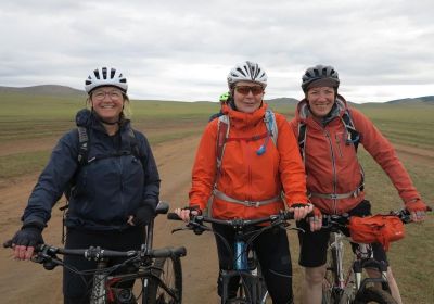 Nynke Visser Cycling on the  tour with redspokes